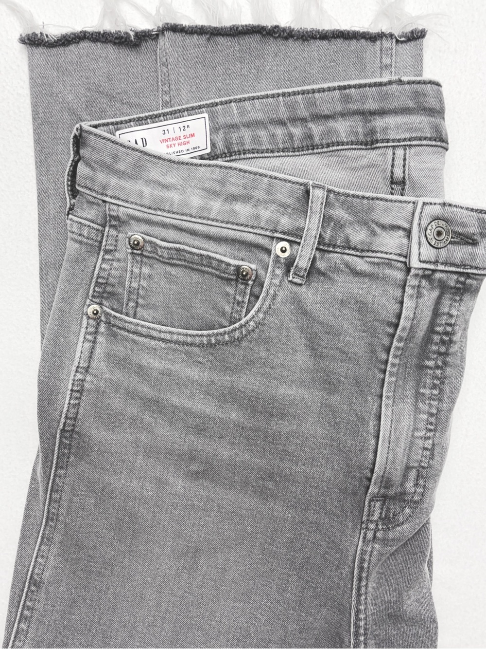 Gap Vintage Slim Sky High Rise Jeans Womens 12 Gray Ankle Raw Hem